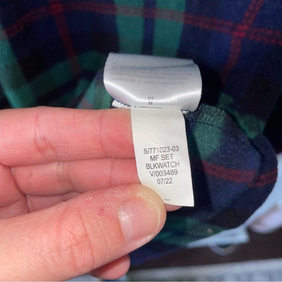 Old Navy Pajama Set Plaid - Picture 6 of 9